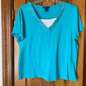 Karen Scott XL  V-neck tee with embellishments around the neck